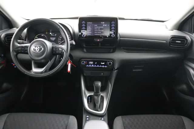 Toyota Yaris (2024) thumbnail 4