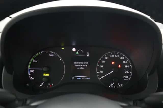 Toyota Yaris (2024) thumbnail 6