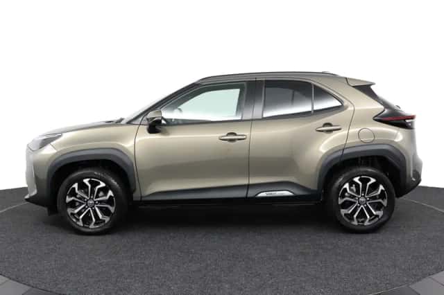 Toyota Yaris Cross (2023) thumbnail 3
