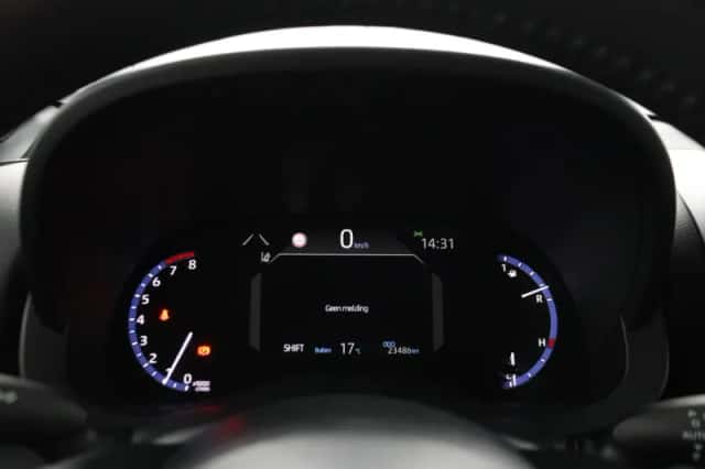 Toyota Yaris Cross (2023) thumbnail 6