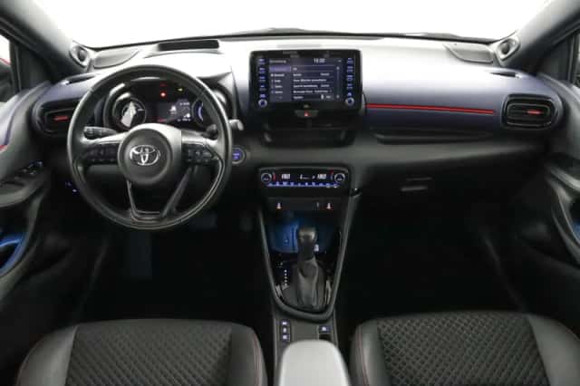 Toyota Yaris (2022) thumbnail 4