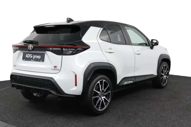 Toyota Yaris Cross (2024) thumbnail 2