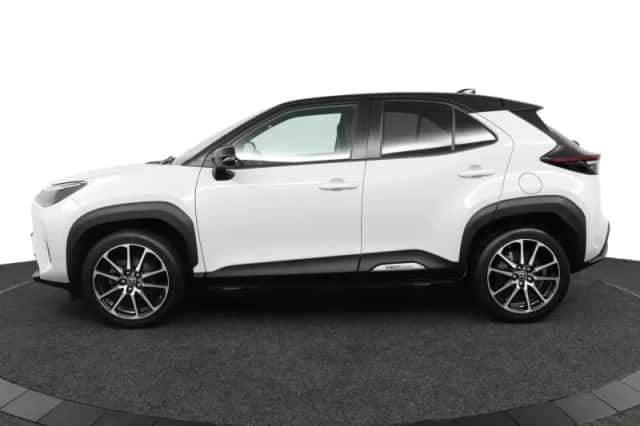 Toyota Yaris Cross (2024) thumbnail 3