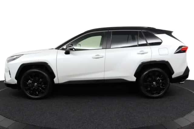Toyota RAV4 (2025) thumbnail 3