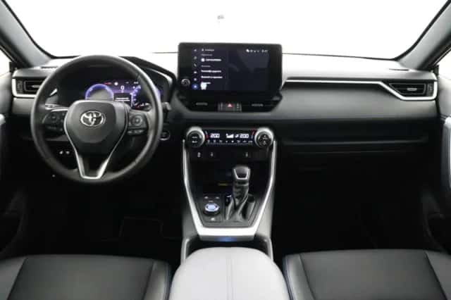 Toyota RAV4 (2025) thumbnail 4