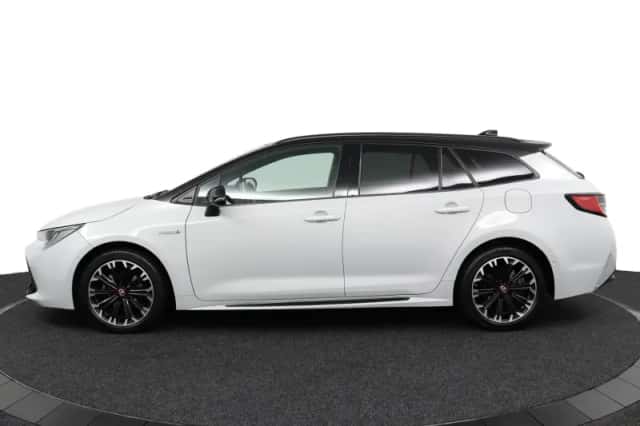 Toyota Corolla (2021) thumbnail 3