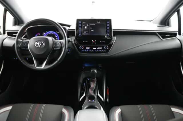 Toyota Corolla (2021) thumbnail 4