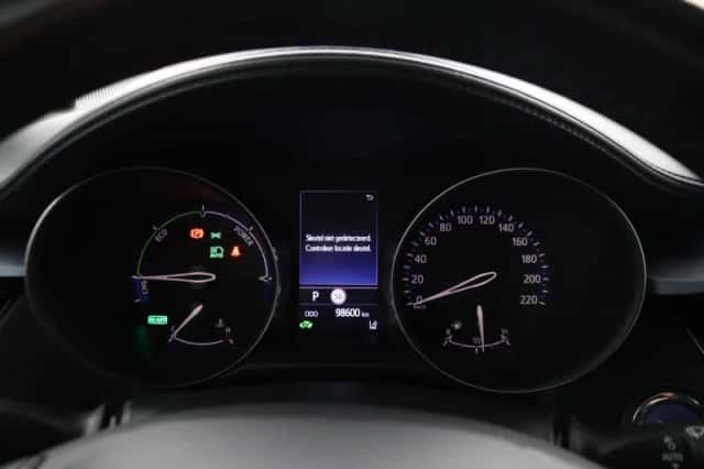 Toyota C-HR (2021) thumbnail 6