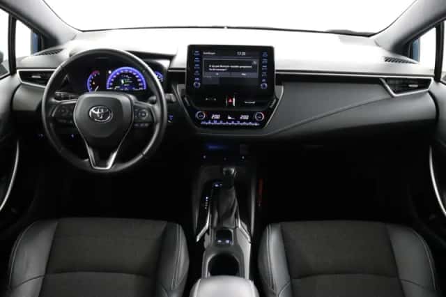 Toyota Corolla (2021) thumbnail 4
