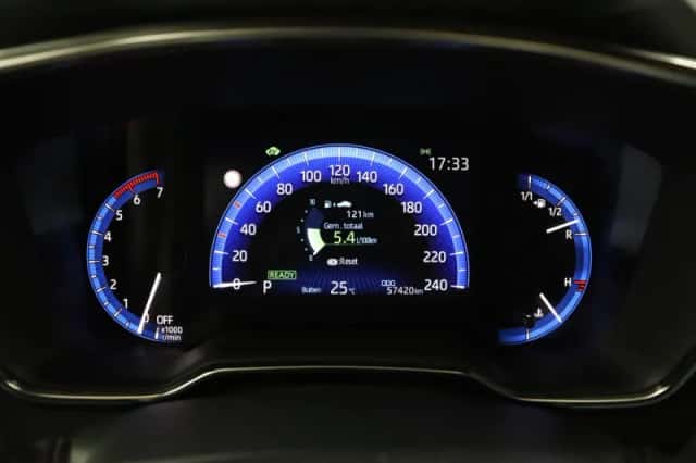 Toyota Corolla (2021) thumbnail 6