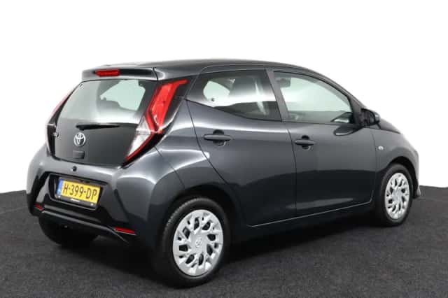 Toyota Aygo (2020) thumbnail 2