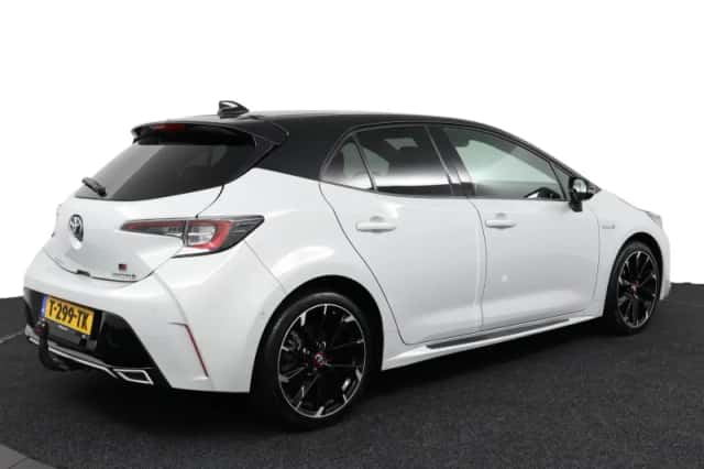 Toyota Corolla (2020) thumbnail 2
