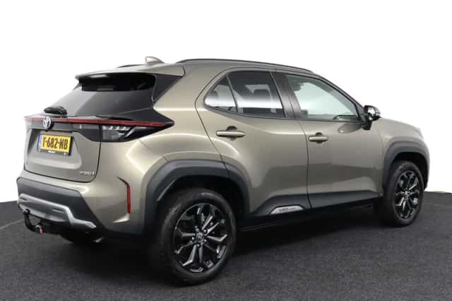 Toyota Yaris Cross (2023) thumbnail 2
