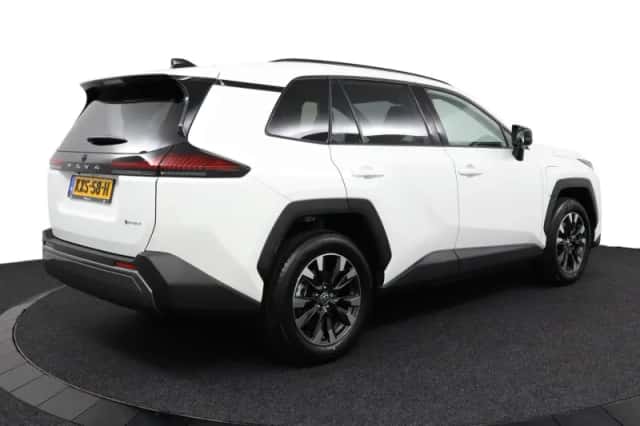 Toyota RAV4 (2026) thumbnail 2