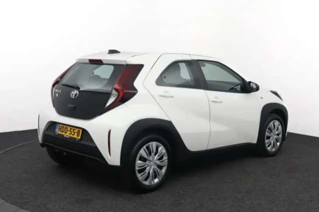 Toyota Aygo X (2025) thumbnail 2
