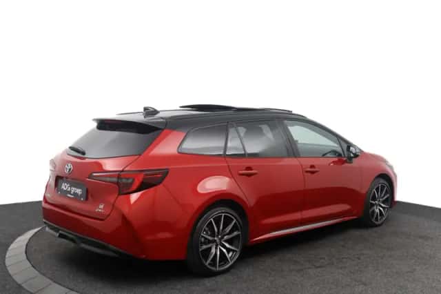 Toyota Corolla (2025) thumbnail 2