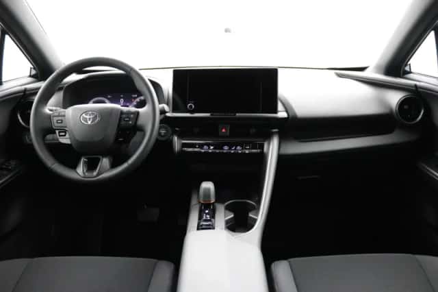 Toyota C-HR (2026) thumbnail 4