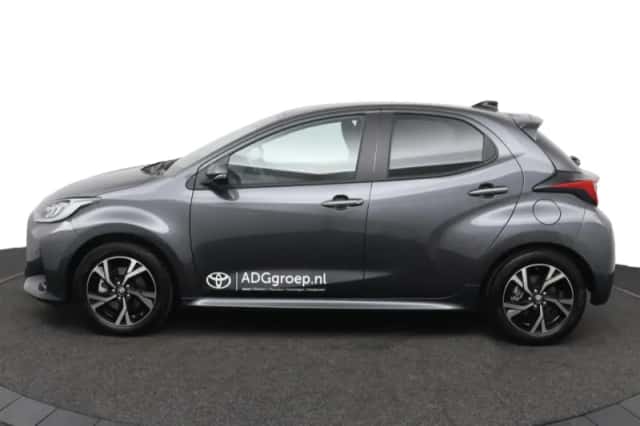 Toyota Yaris (2025) thumbnail 3