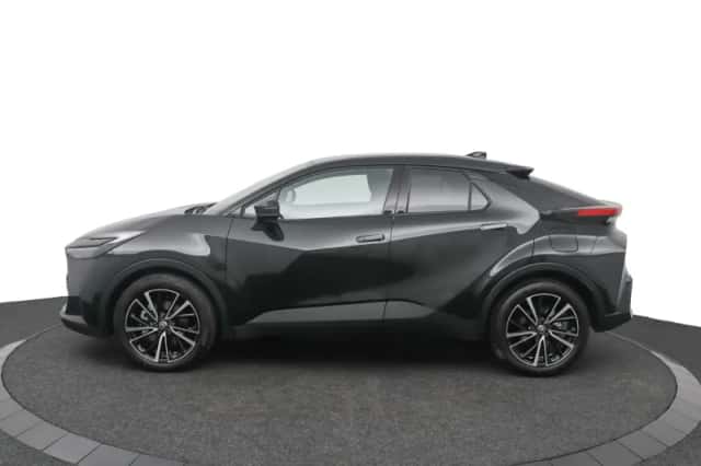 Toyota C-HR (2026) thumbnail 3