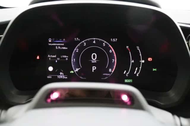 Lexus LBX (2024) thumbnail 6