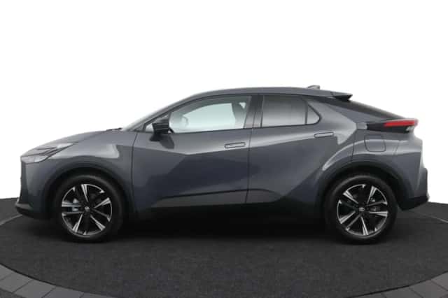 Toyota C-HR (2026) thumbnail 3