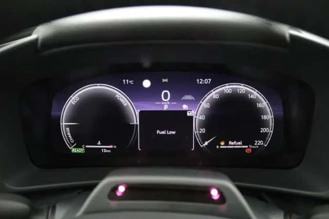 Toyota C-HR (2026) thumbnail 6