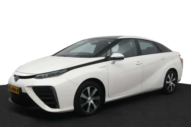Toyota Mirai (2016) thumbnail 1