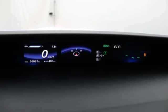 Toyota Mirai (2016) thumbnail 6
