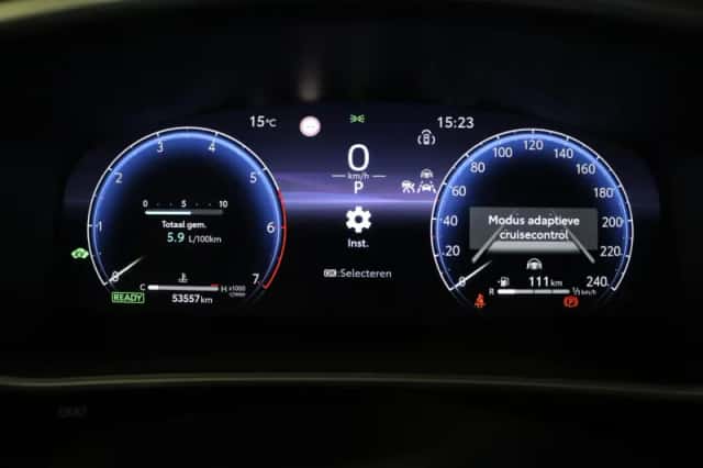 Toyota Corolla Cross (2024) thumbnail 6