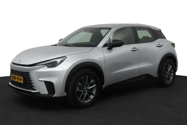 Lexus LBX (2025) thumbnail 1
