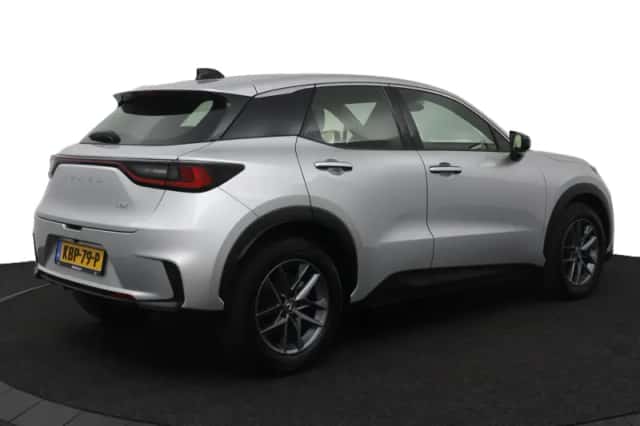 Lexus LBX (2025) thumbnail 2