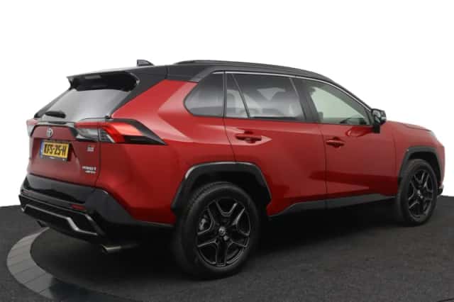 Toyota RAV4 (2024) thumbnail 2