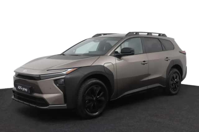 Toyota bZ4X (2026) thumbnail 1