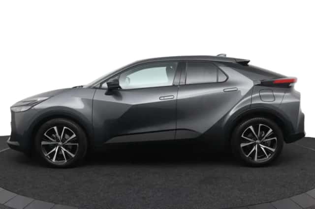 Toyota C-HR (2025) thumbnail 3