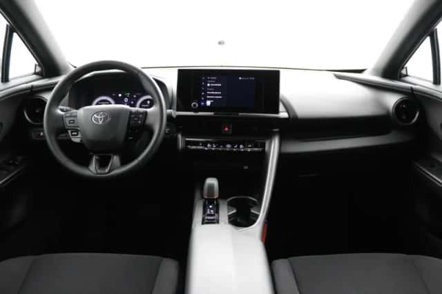 Toyota C-HR (2025) thumbnail 4