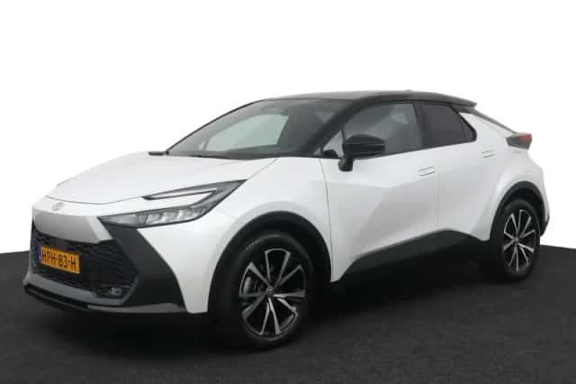 Toyota C-HR (2025) thumbnail 1