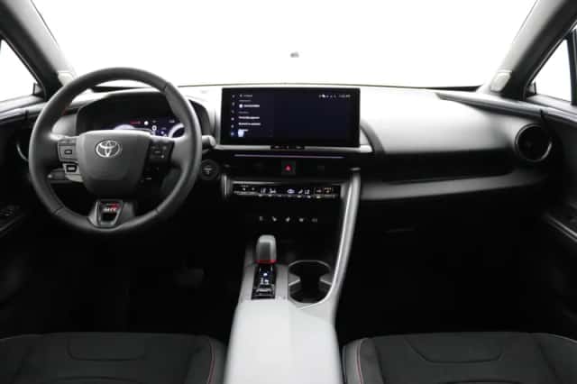 Toyota C-HR (2026) thumbnail 4