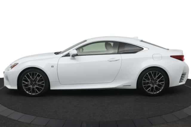Lexus RC (2016) thumbnail 3