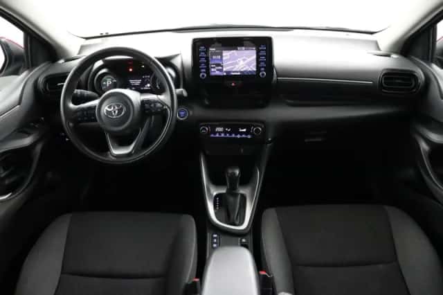 Toyota Yaris (2022) thumbnail 4