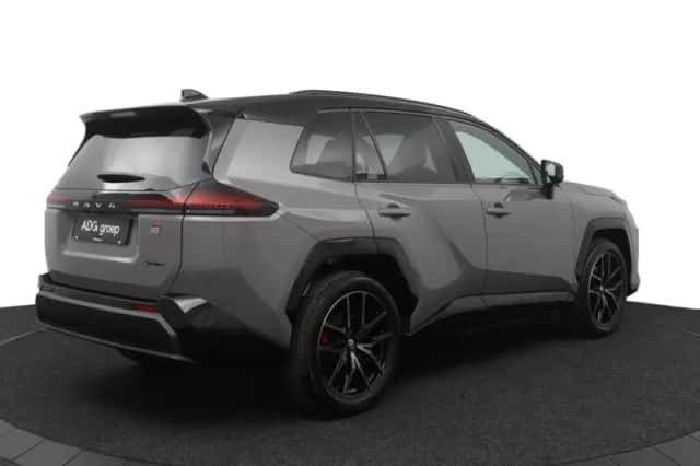 Toyota RAV4 (2026) thumbnail 3