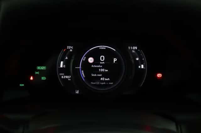 Lexus ES (2023) thumbnail 6