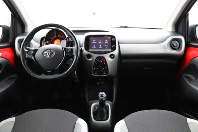 Toyota Aygo (2018) thumbnail 4