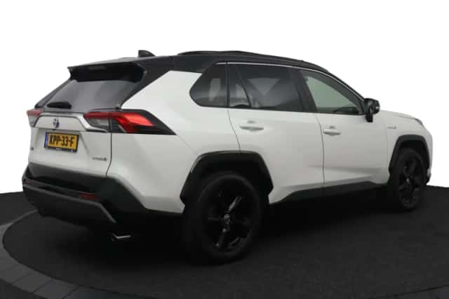 Toyota RAV4 (2020) thumbnail 2