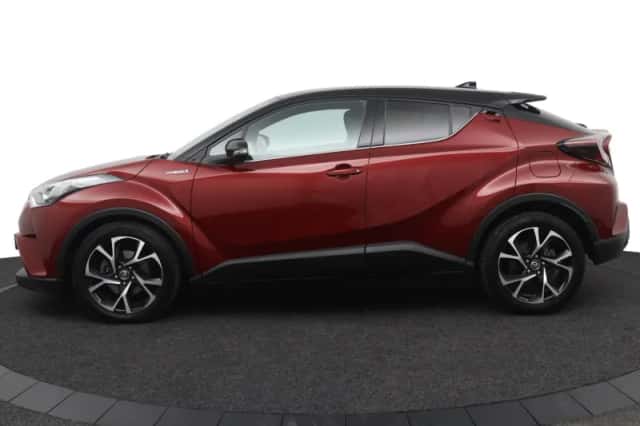 Toyota C-HR (2018) thumbnail 3