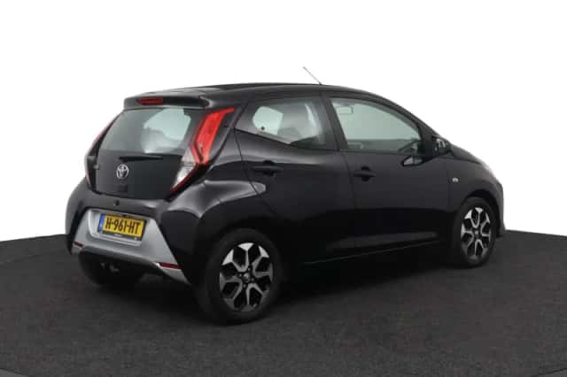 Toyota Aygo (2018) thumbnail 2