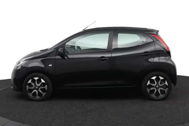 Toyota Aygo (2018) thumbnail 3
