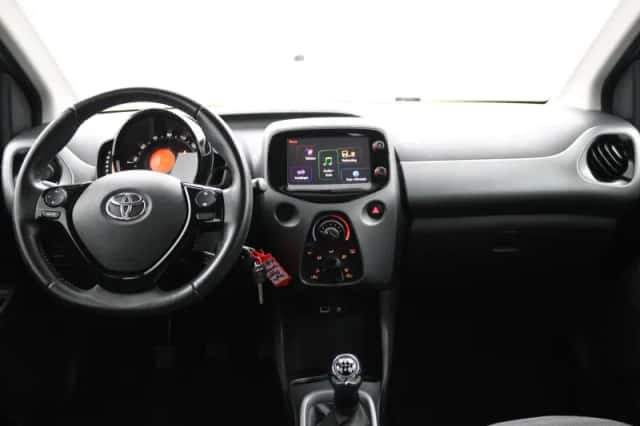 Toyota Aygo (2018) thumbnail 4