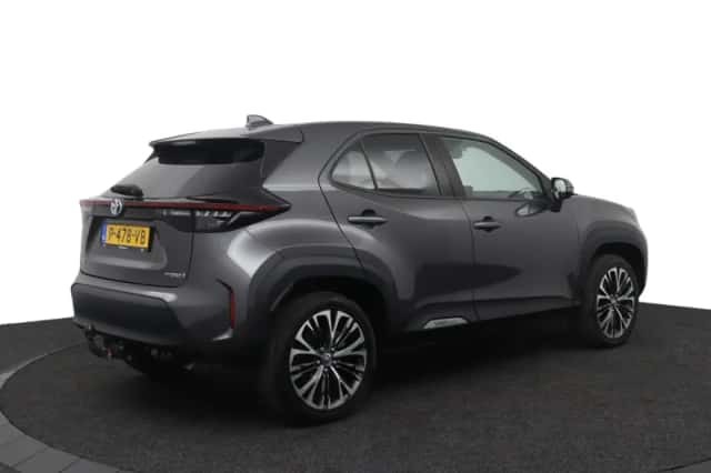 Toyota Yaris Cross (2022) thumbnail 2