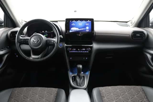 Toyota Yaris Cross (2022) thumbnail 4