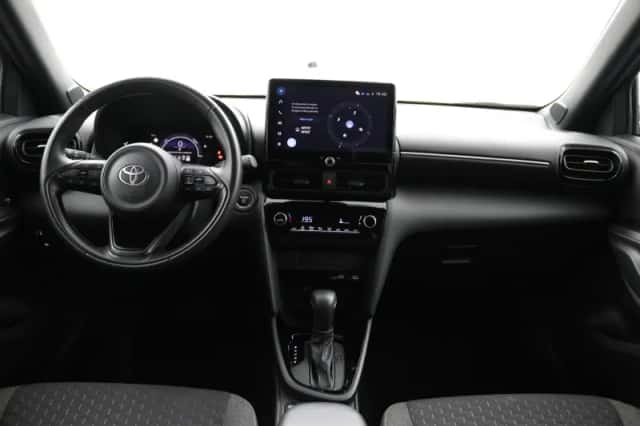 Toyota Yaris Cross (2025) thumbnail 4